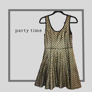 Romeo & Juliet Couture Black & Gold Sleeveless Party Dress
